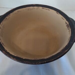 The Pampered Chef Black and Cream Cookware Bowl